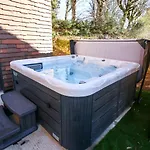 Le Celya, Jacuzzi Et Parking Privatif Avec Borne De Recharge Voiture Electrique Sarlat-la-Canéda