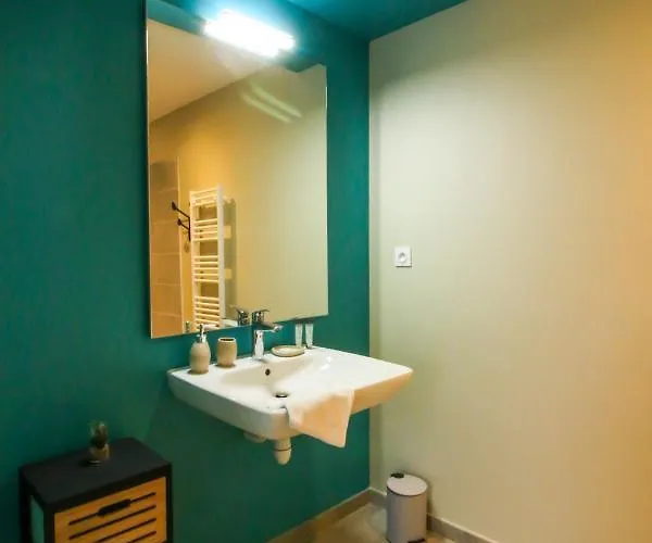 Le Celya, Jacuzzi Et Parking Privatif Avec Borne De Recharge Voiture Electrique Sarlat-la-Canéda