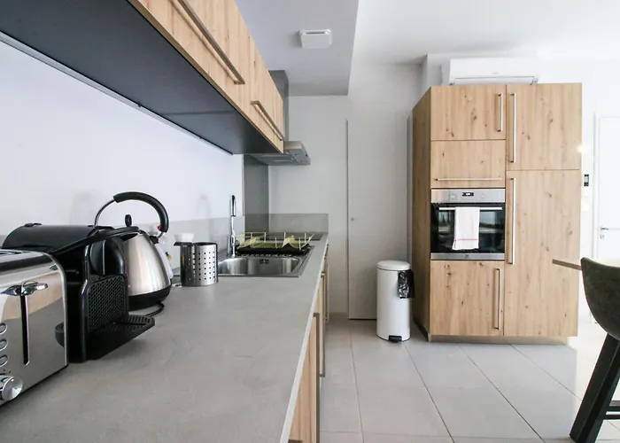 Daire Le Celya, Jacuzzi Et Parking Privatif Avec Borne De Recharge Voiture Electrique *