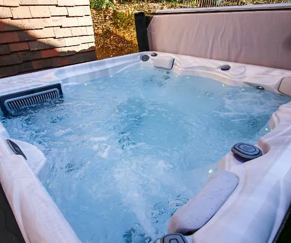 Daire Le Celya, Jacuzzi Et Parking Privatif Avec Borne De Recharge Voiture Electrique *