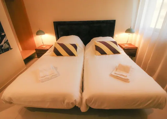 Daire Le Celya, Jacuzzi Et Parking Privatif Avec Borne De Recharge Voiture Electrique