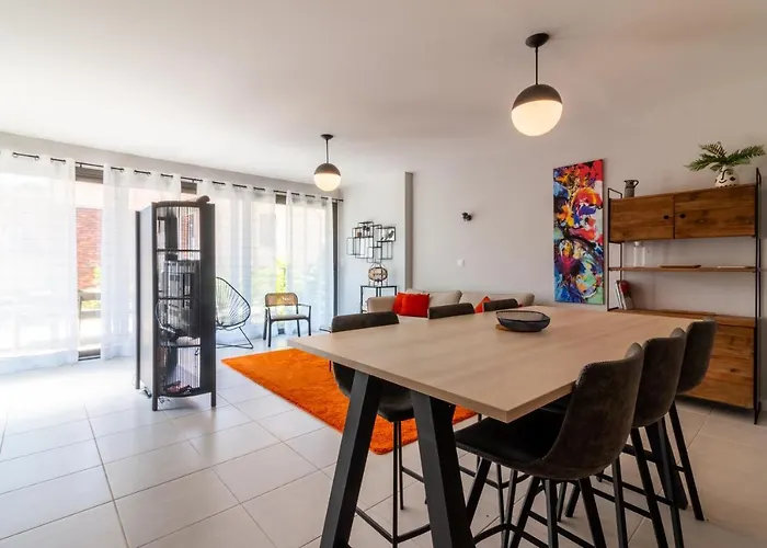 Le Celya, Jacuzzi Et Parking Privatif Avec Borne De Recharge Voiture Electrique 아파트 사흘라 라 카네다